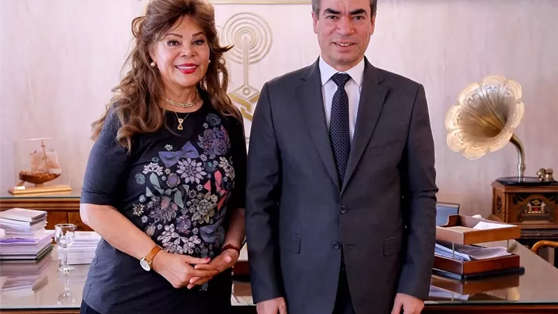 صفاء أبو السعود وأحمد صيام ونشوي مصطفي في مسلسل (أوضتين وصالة)