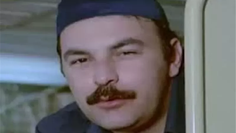 حاتم ذو الفقار..مات وحيداً والجيران اكتشفوا وفاته بعد يومين
