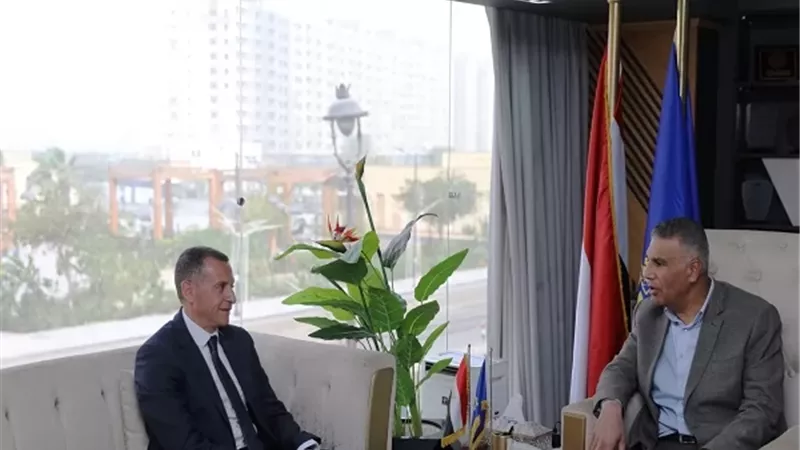 محافظ أسوان الجديد المهندس عمرو لاشين يبدأ مهام عمله