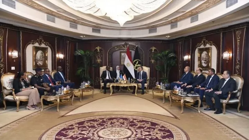 وزير الداخلية يستقبل نظيره الرواندي لبحث سبل تبادل الخبرات الأمنية