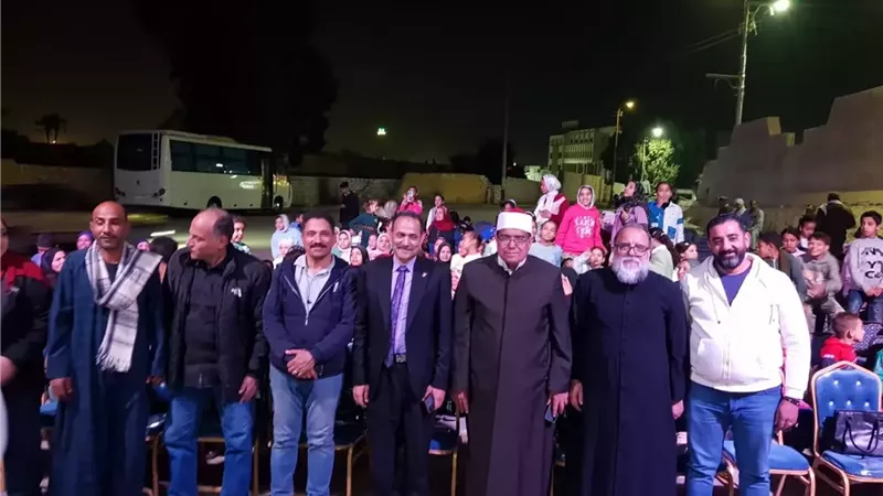 المسرح المتنقل يواصل فاعلياتة بقرية ابو فليو بالمنيا