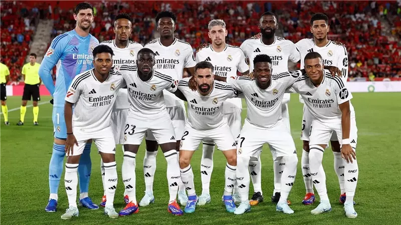 تشكيل ريال مدريد ضد بنفيكا بدوري أبطال أوروبا.. مبابي يقود الهجوم