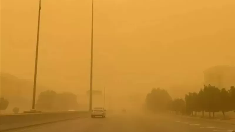 رياح ورمال.. الأرصاد تحذر من طقس اليوم