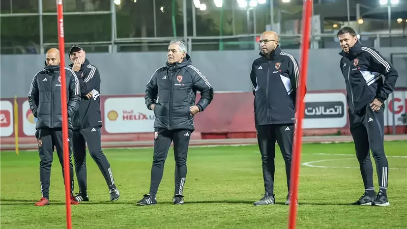 أحمد شوبير: مساعدو كولر يهددون الأهلي باللجوء للفيفا