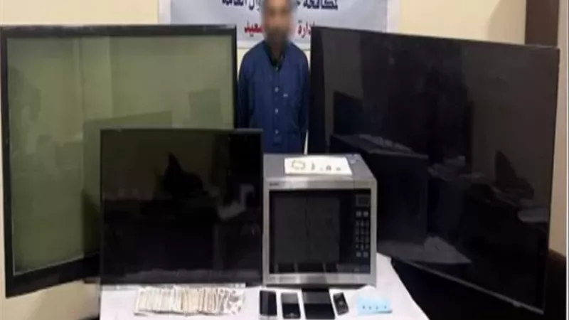 انتحل صفة موظف بنك.. سقوط 