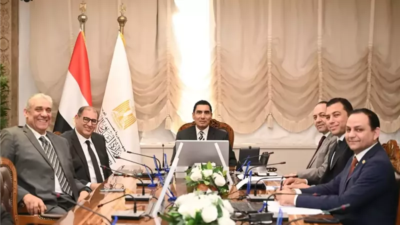 وزير الشباب يبحث الاستعدادات لمعرض سبورت إكسبو