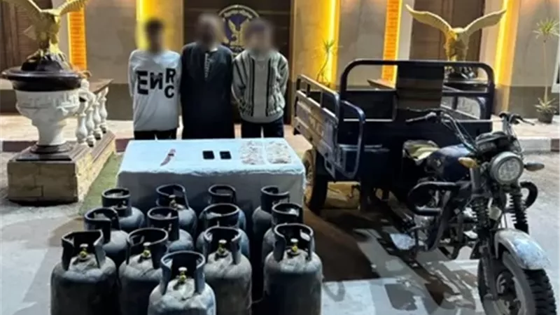 الغدر في الأرض الزراعية.. ضبط المتهمين بقتل طفل وإصابة زميله لسرقة اسطوانات البوتاجاز بأسيوط