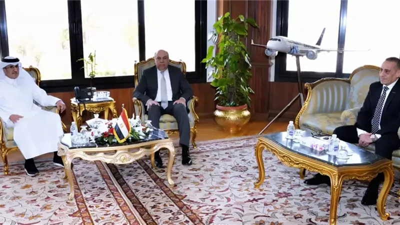 تعزيز العلاقات المصرية القطرية فى مجال النقل الجوى