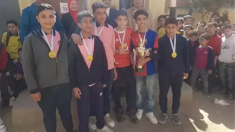مدرسة الشهيد عادل عبيدو تختتم الدورة الرياضية لكرة القدم