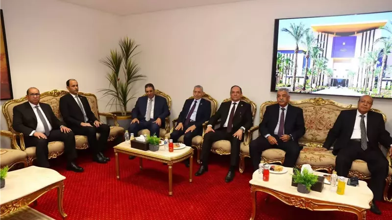 وزير العدل يستقبل رئيس هيئة النيابة الإدارية