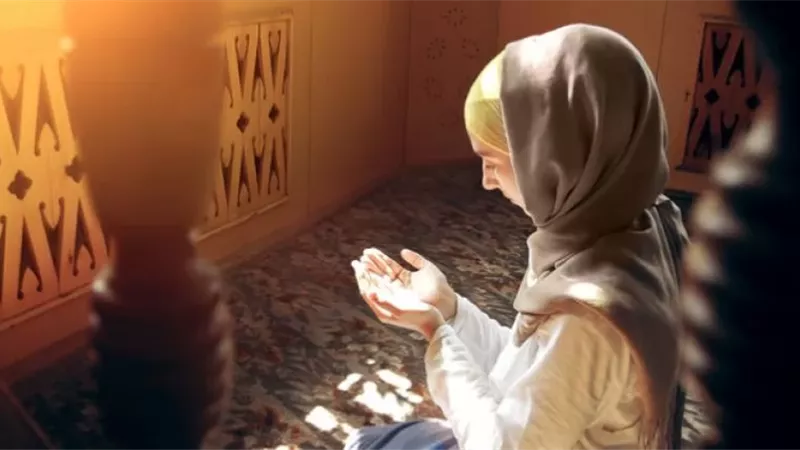 استمرار نزيف المرأة طوال شهر رمضان وتأثيره على الصيام