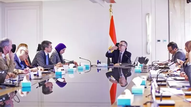 وزير التخطيط يبحث مع البنك الدولي تعزيز الشراكة لدعم خطط التنمية