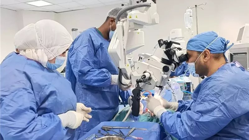 الرعاية الصحية :نجاح 8 عمليات زراعة قوقعة للأذن جديدة فى اسوان