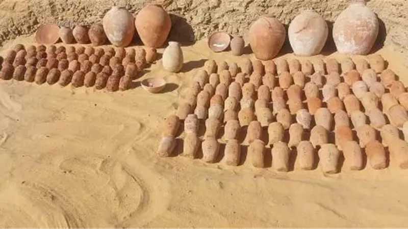 اكتشاف مقابر صخرية وأسرار مدفونة منذ آلاف السنين في أسوان