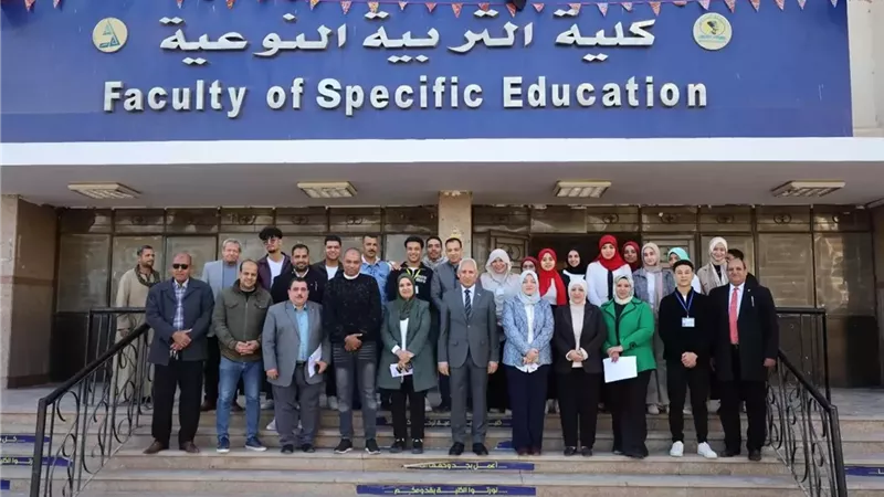 افتتاح المعرض الأول للتخصصات النوعيةلبيع المفروشات وديكورات رمضان