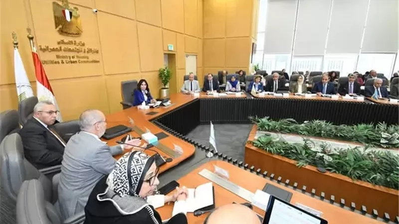 وزيرة الاسكان تشدد على الالتزام ببرامج مشروع 