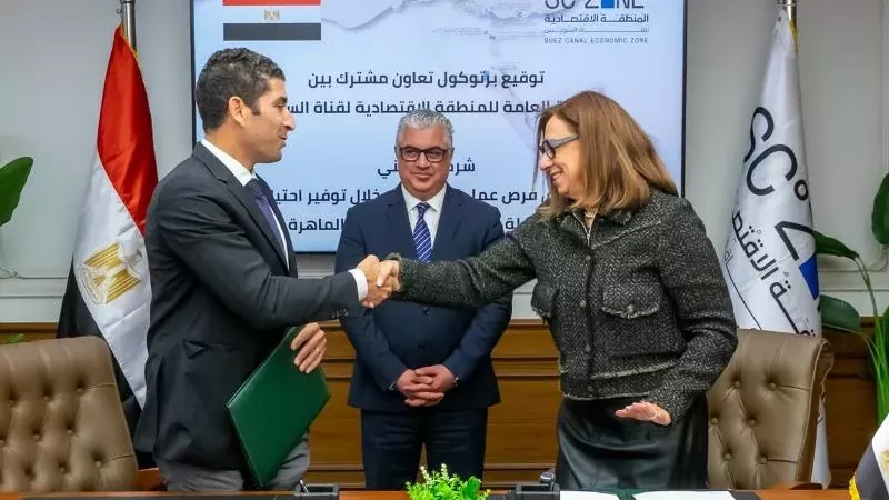 رئيس اقتصادية قناة السويس يشهد توقيع بروتوكول تعاون مع (شغلني)