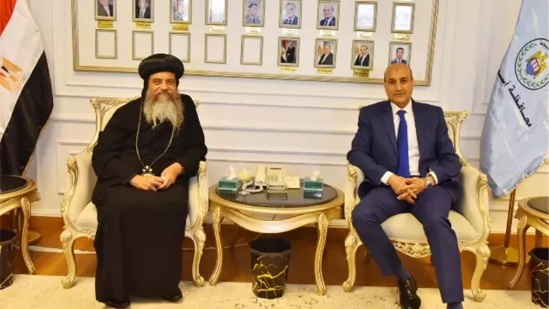 علوان يستقبل أسقف الأقباط الارثوذكس بمنفلوط للتهنئة بمنصبه الجديد
