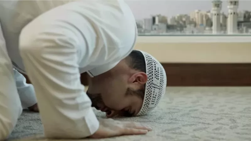 الإفتاء توضح حكم صلاة الفجر لمن يسافر قبلها