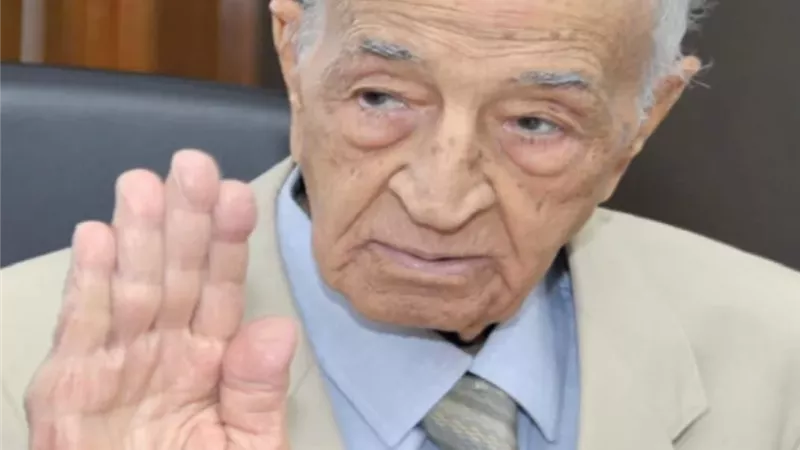 الوطنية للإعلام تنعي الإعلامي القدير فهمي عمر شيخ الاذاعيين