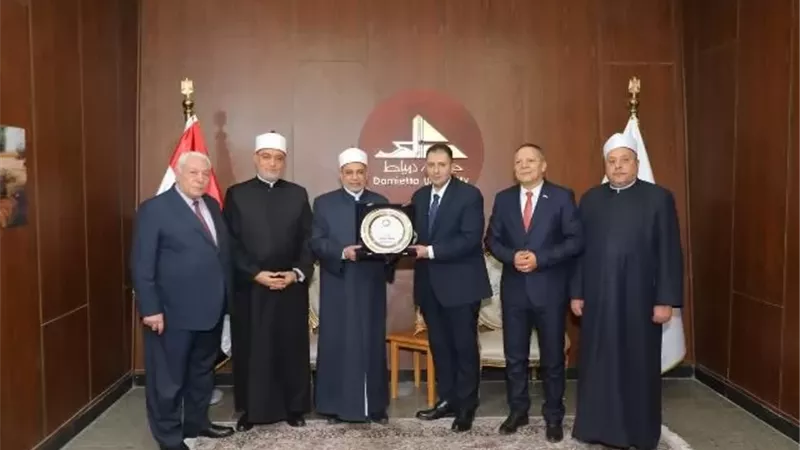 محافظ دمياط يستقبل مفتى الديار المصرية