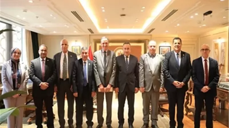 وزير التعليم العالي يؤكد دعم الدولة الكامل لتطوير الجامعات التكنولوجية