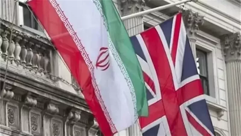 بريطانيا تسحب موظفيها مؤقتًا من إيران
