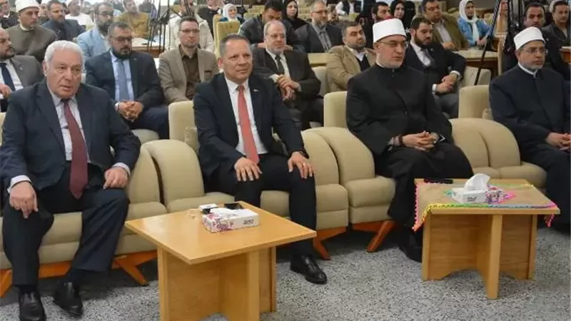 مفتي الجمهورية يشهد مناقشة رسالة دكتوراة بكلية الآداب بدمياط
