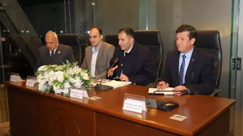 محافظ دمياط يلتقي برؤساء المدن