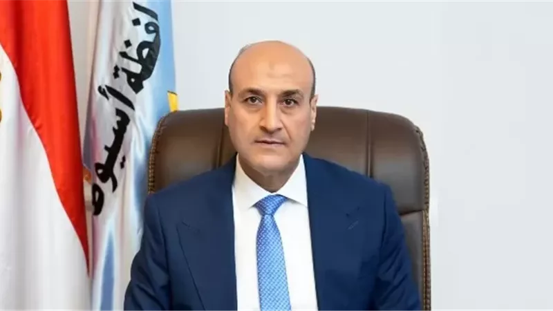 محافظ أسيوط يهنئ الرئيس السيسي بذكرى انتصارات العاشر من رمضان