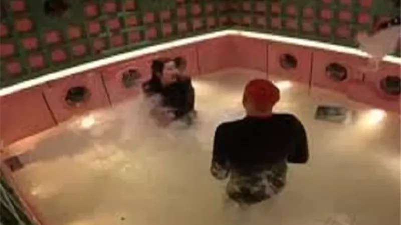 عقب المقلب.. يارا السكرى تضرب رامز جلال بالروسية
