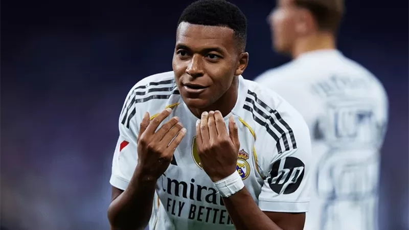 قائمة ريال مدريد لمباراة بنفيكا في دوري أبطال أوروبا.. غياب مبابي