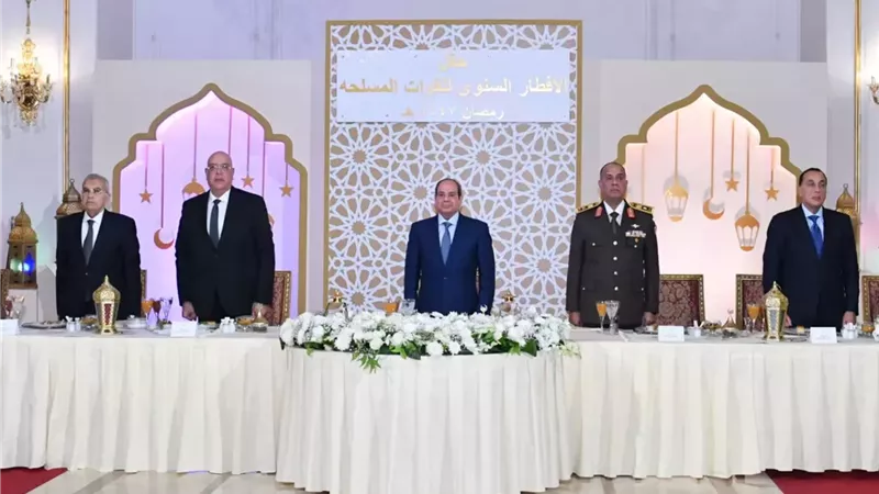 المتحدث الرئاسي ينشر صور الرئيس السيسي في حفل الإفطار السنوي للقوات المسلحة