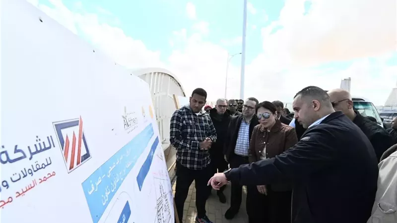 وزيرة الإسكان تتابع أعمال المرافق لـ أبراج الداون تاون بالعلمين الجديدة