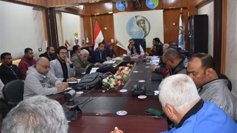 متابعة مشروع الصرف الصحى المتكامل بقرى إسنا والطود جنوب الأقصر