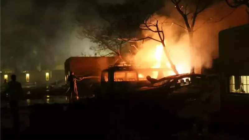 إطلاق نار على متظاهرين أمام القنصلية الأمريكية في كراتشي بباكستان