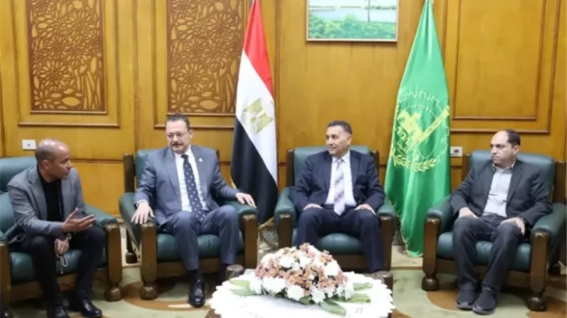 محافظ القليوبية يعقد أول لقاء مع نواب البرلمان