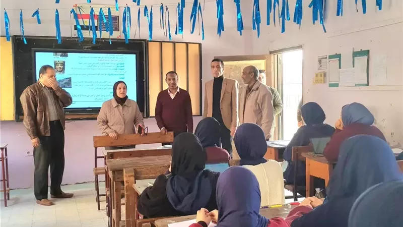 مدير تعليم القاهرة في جولة بمدارس مصر القديمة