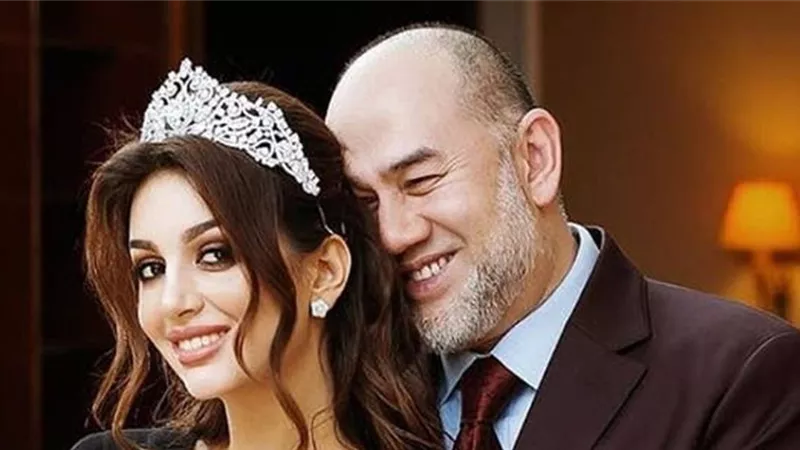 ملكة جمال موسكو تطالب ملك ماليزيا السابق بتعويض خيالى عن طلاقها