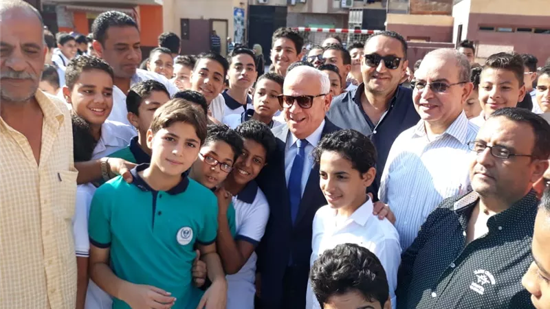 محافظ بورسعيد يؤكد علي اهمية توعية طلاب المدارس بعظمة انتصار اكتوبر