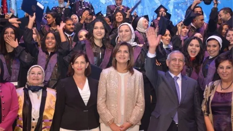 وزيرة الهجرة وشئون المصريين بالخارج تشهد حفل تخرج طلاب كلية اللغة والإعلام بالأكاديمية العربية