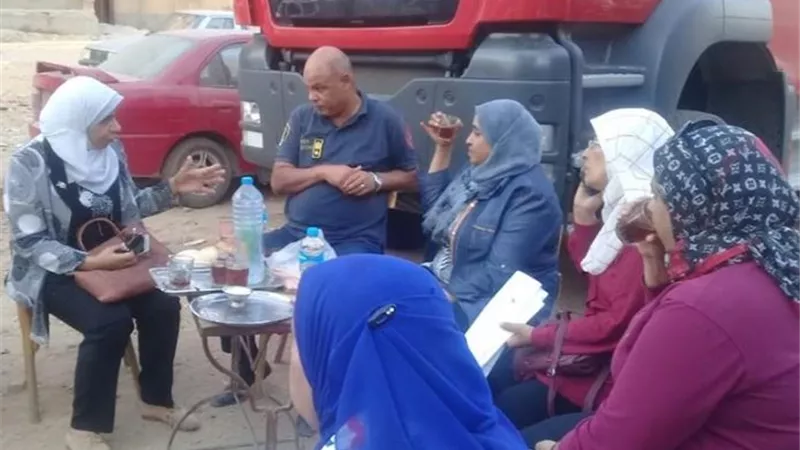 اخلاء 7 اسر عقب انهيار منزلهم بقرية أبو عارف فى السويس