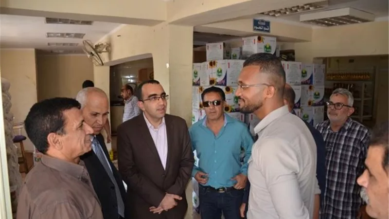 نائب محافظ الإسماعيلية يفاجئ مجمع المخايز و منافذ التموين..صور
