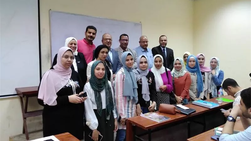 100 طالب يشاركون في ندوة ريادة الأعمال بجامعة المنصورة