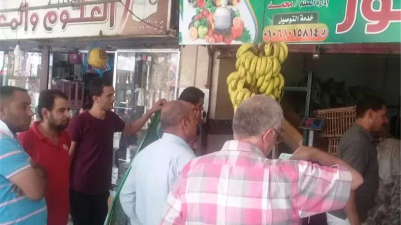 غلق 15محل ورفع العدادات فى الشروق بالتعاون مع شرطة التعمير بالصور