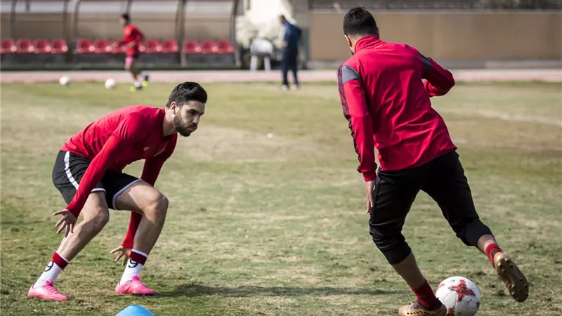 خليلوزيتش يُطيح بوليد أزارو وثلاثي الزمالك