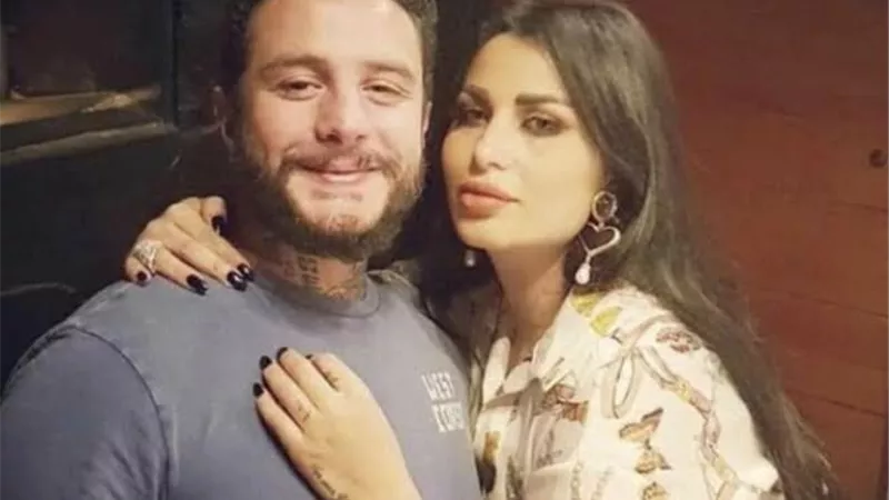زوجة احمد الفيشاوى تهاجم مصطفى تورتة