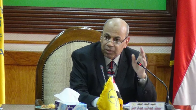 الترشيح لجوائز النشر العلمى والعاملين المثاليين بجامعة المنيا