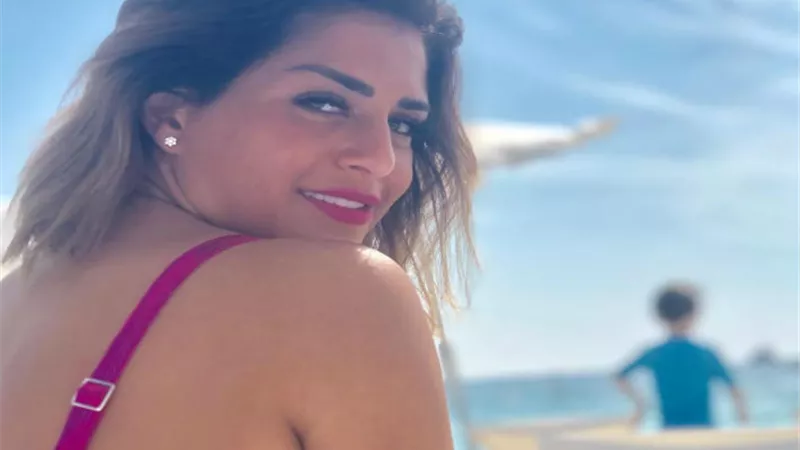 منة فضالى بالبكيني تشعل السوشيال ميديا