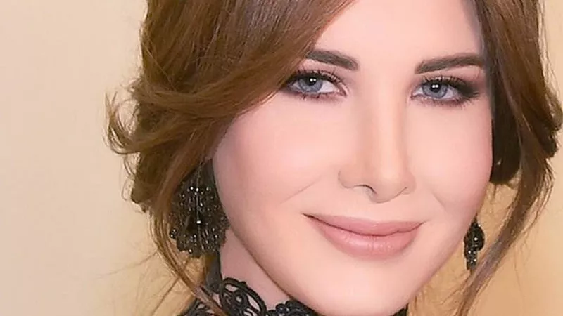 صورة لـ نانسى وابنتها تشعل السوشيال ميديا